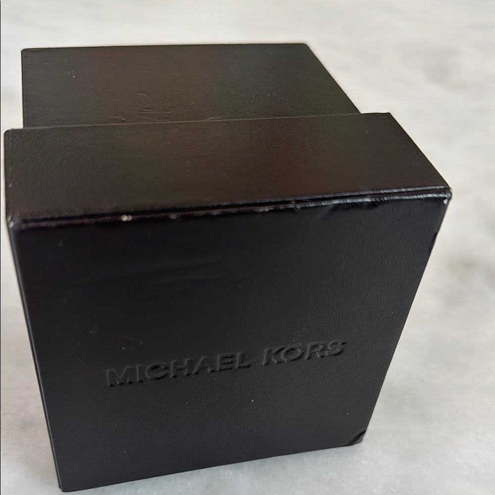 Michael Kors Silver Chronograph Watch with Crystal Details - Picture 8 of 10
